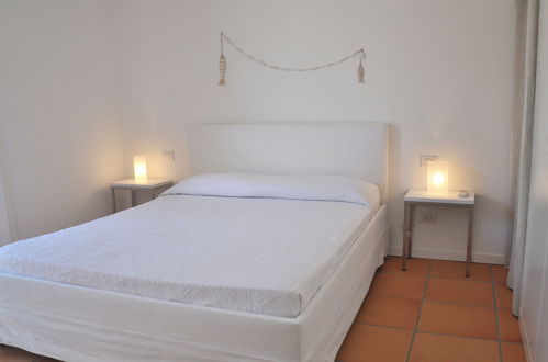 Foto 12 - Casa con 5 camere da letto a San Teodoro con piscina privata e vista mare