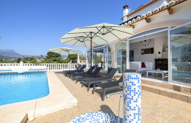 Casa de 5 quartos em Calp com piscina privada e jardim - Foto 29