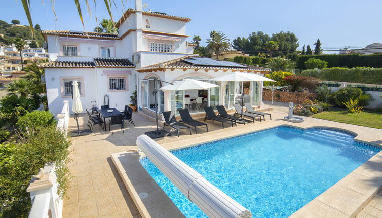 Foto 1 - Casa de 4 quartos em Calp com piscina privada e jardim