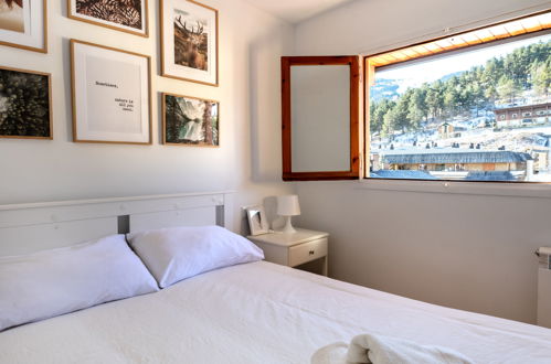 Foto 15 - Appartamento con 3 camere da letto a Alp con vista sulle montagne