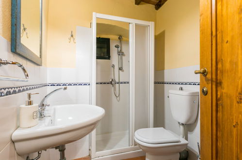 Foto 9 - Apartamento de 3 quartos em Greve in Chianti com piscina e jardim