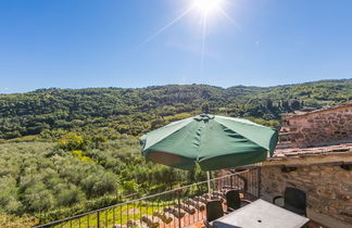 Foto 3 - Appartamento con 3 camere da letto a Greve in Chianti con piscina e giardino