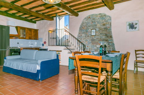 Foto 5 - Appartamento con 3 camere da letto a Greve in Chianti con piscina e giardino