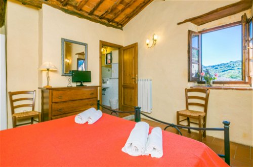 Foto 21 - Appartamento con 3 camere da letto a Greve in Chianti con piscina e giardino