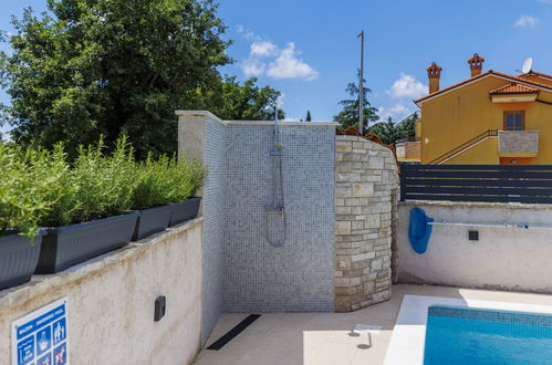 Foto 40 - Casa de 4 quartos em Marčana com piscina privada e jardim