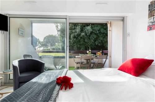 Foto 12 - Appartamento con 1 camera da letto a Carnac con terrazza e vista mare