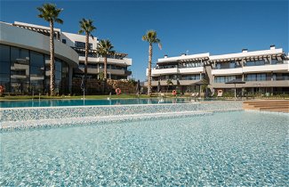 Photo 1 - 3 bedroom Apartment in Estepona with swimming pool and sea view