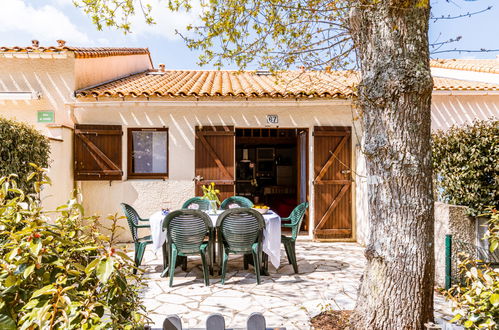 Photo 12 - Maison de 1 chambre à Les Mathes avec terrasse