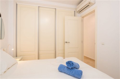 Foto 9 - Appartamento con 1 camera da letto a Casares con piscina e vista mare