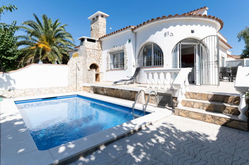 Foto 1 - Casa de 2 habitaciones en Castelló d'Empúries con piscina privada y vistas al mar