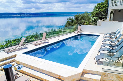 Foto 1 - Casa de 6 quartos em Jasenice com piscina privada e terraço