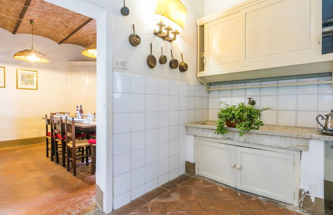 10 bedroom House in San Miniato with private pool and garden - Photo 18