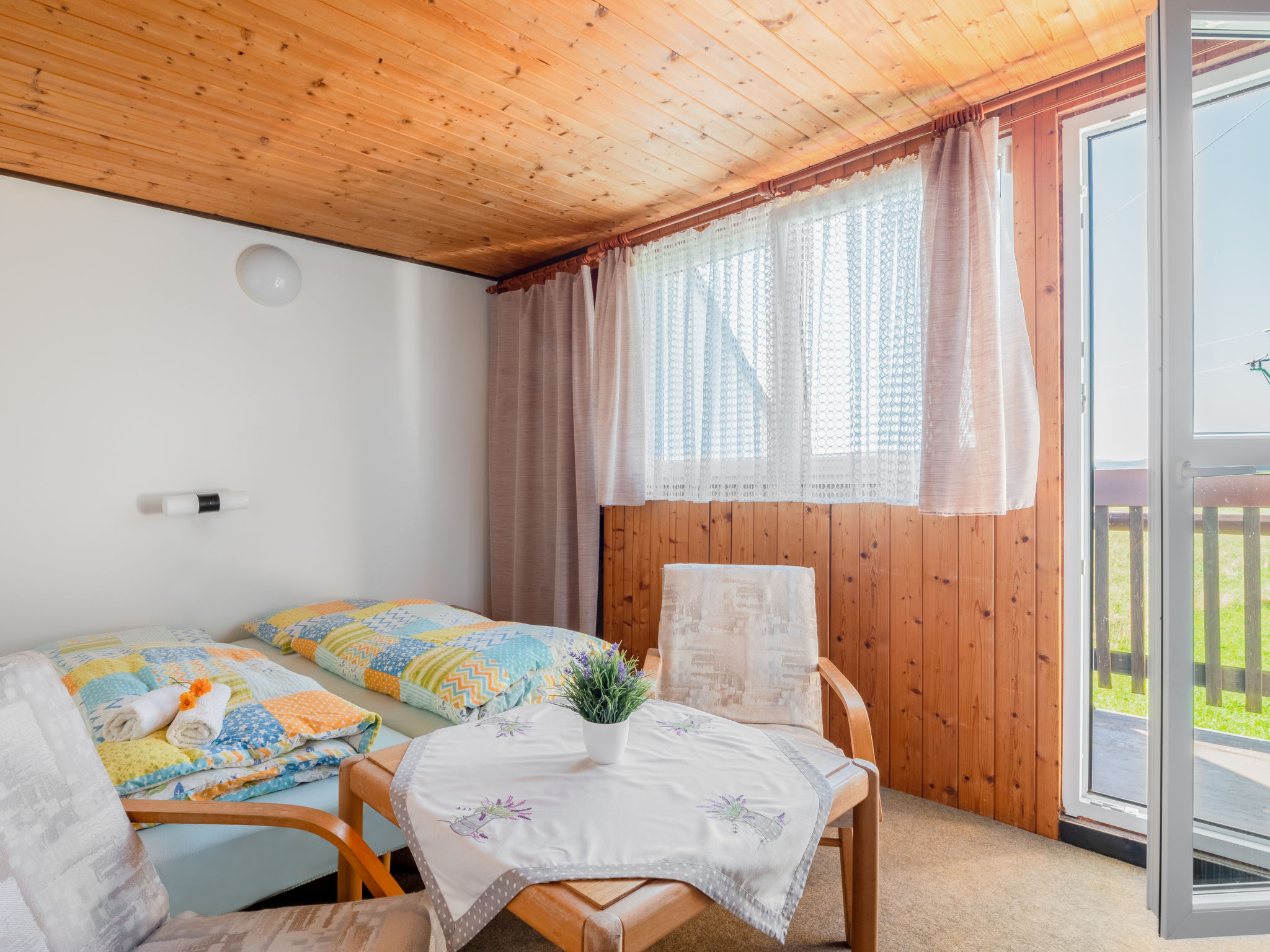 Foto 4 - Apartamento de 2 quartos em Rabyně com jardim