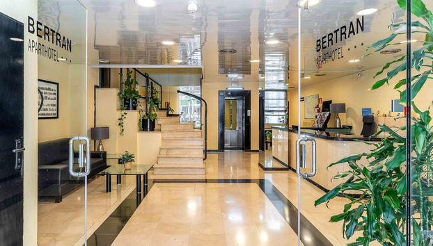 Aparthotel Bertran - Foto 5