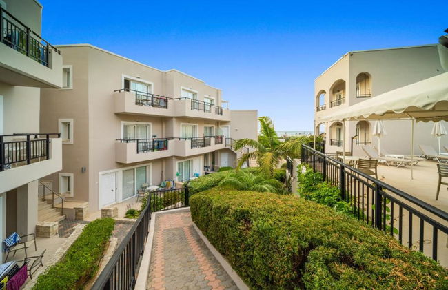 Rainbow Apartments - Photo 2