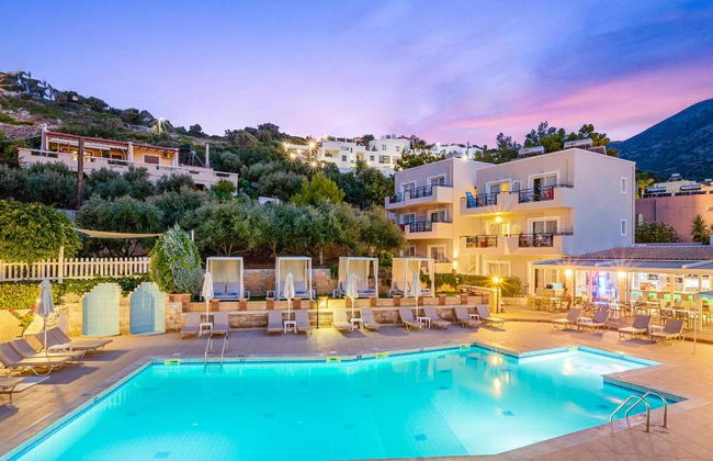 Rainbow Apartments - Photo 1