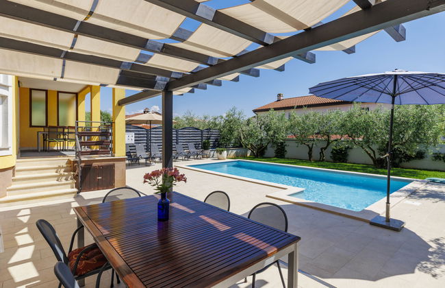 Casa de 6 quartos em Novigrad com piscina privada e jardim - Foto 6