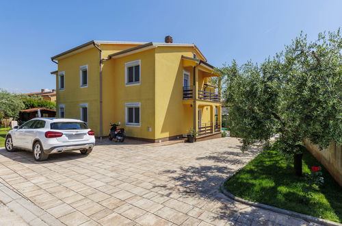 Foto 33 - Casa de 4 quartos em Novigrad com piscina privada e jardim