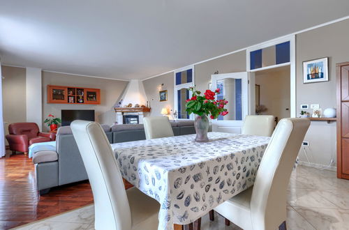 Foto 9 - Casa de 4 quartos em Novigrad com piscina privada e jardim