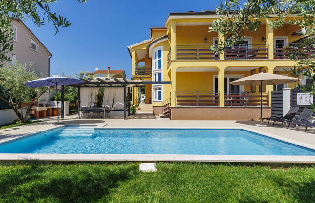 Casa de 6 quartos em Novigrad com piscina privada e jardim - Foto 15