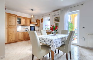 Foto 3 - Casa de 4 quartos em Novigrad com piscina privada e jardim