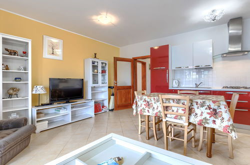 Foto 21 - Casa de 4 quartos em Novigrad com piscina privada e jardim
