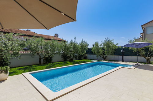 Foto 13 - Casa de 4 quartos em Novigrad com piscina privada e jardim