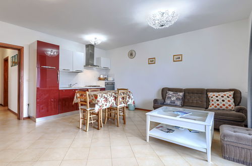 Foto 22 - Casa de 4 quartos em Novigrad com piscina privada e jardim