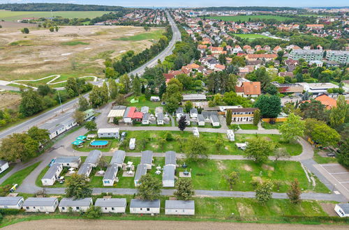 Foto 17 - Casa con 3 camere da letto a Praga con piscina e giardino