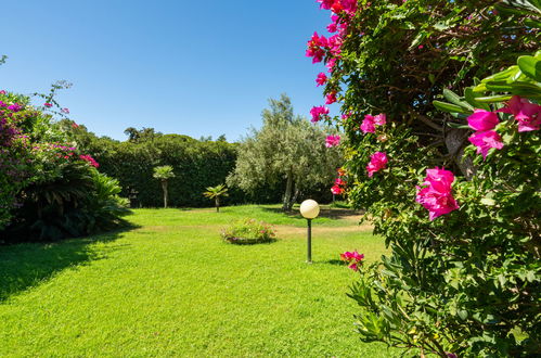 Photo 22 - Maison de 4 chambres à Villasimius avec jardin et vues à la mer