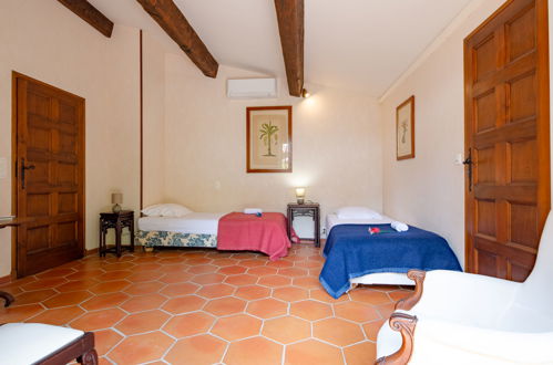 Foto 15 - Casa con 5 camere da letto a Fréjus con giardino e vista mare