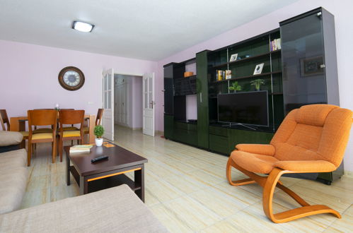 Foto 7 - Appartamento con 4 camere da letto a Calp con terrazza e vista mare
