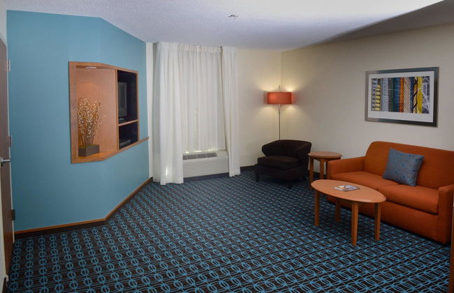 Fairfield Inn & Suites Marriott Effingham - Photo 9