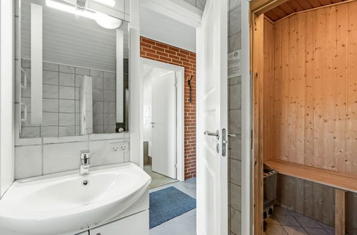 Foto 15 - Casa de 3 quartos em Hvide Sande com terraço e sauna
