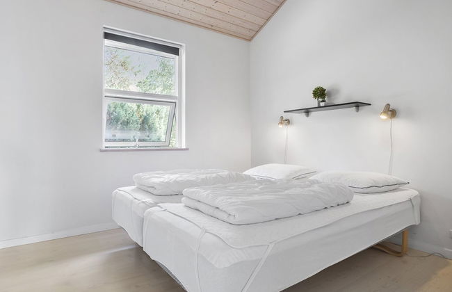 4 bedroom House in Væggerløse with private pool and terrace - Photo 13