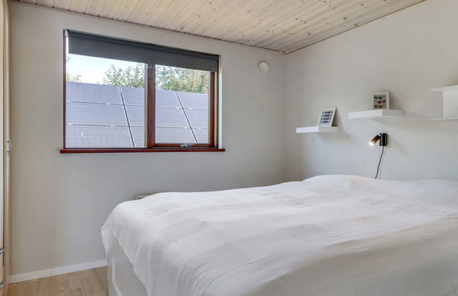 2 bedroom House in Væggerløse with private pool and terrace - Photo 9