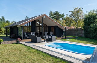 Foto 1 - Casa de 2 quartos em Væggerløse com piscina privada e terraço