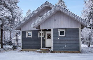 Foto 2 - Casa de 1 habitación en Pelkosenniemi con sauna y vistas a la montaña