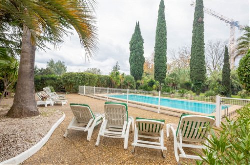 Foto 33 - Appartamento con 4 camere da letto a Fréjus con piscina e giardino