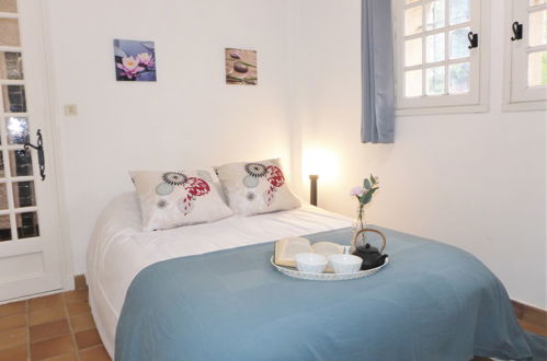 Foto 20 - Appartamento con 4 camere da letto a Fréjus con piscina e giardino