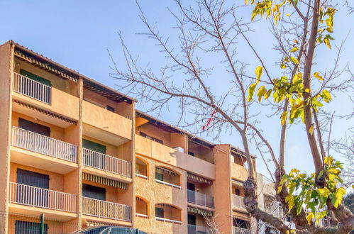 Photo 16 - Appartement en Saint-Cyr-sur-Mer avec terrasse et vues à la mer