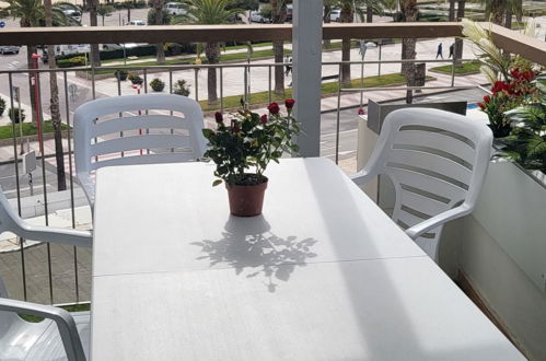 Photo 1 - 3 bedroom Apartment in Salou with garden and sea view