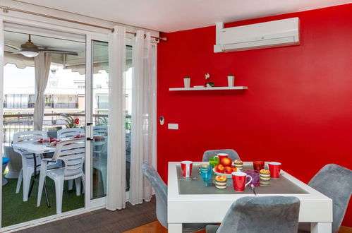 Photo 9 - 3 bedroom Apartment in Salou with garden and terrace