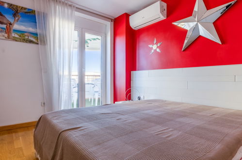 Foto 5 - Apartamento de 3 quartos em Salou com jardim e vistas do mar