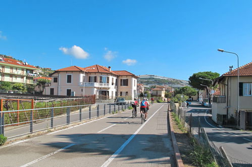 Foto 24 - Appartamento con 2 camere da letto a Riva Ligure con vista mare