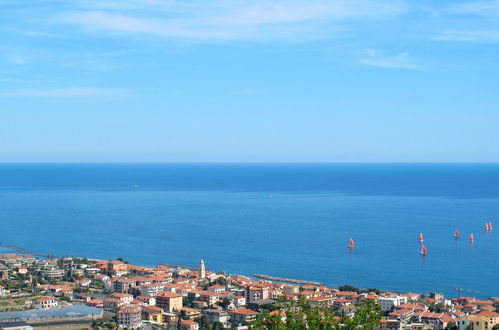 Foto 31 - Apartamento de 2 quartos em Riva Ligure com terraço e vistas do mar