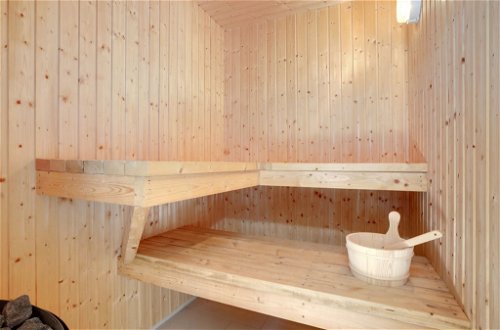 Foto 14 - Haus mit 4 Schlafzimmern in Klitmøller mit terrasse und sauna
