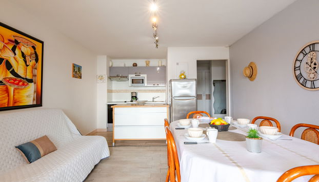3 bedroom Apartment in Saint-Raphaël with swimming pool - Photo 5