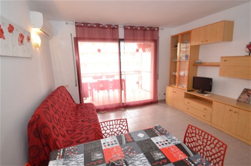 Foto 3 - Appartamento con 1 camera da letto a Salou con piscina e vista mare