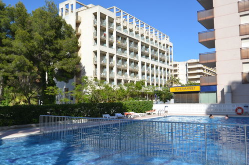 Foto 1 - Apartamento de 1 habitación en Salou con piscina y vistas al mar